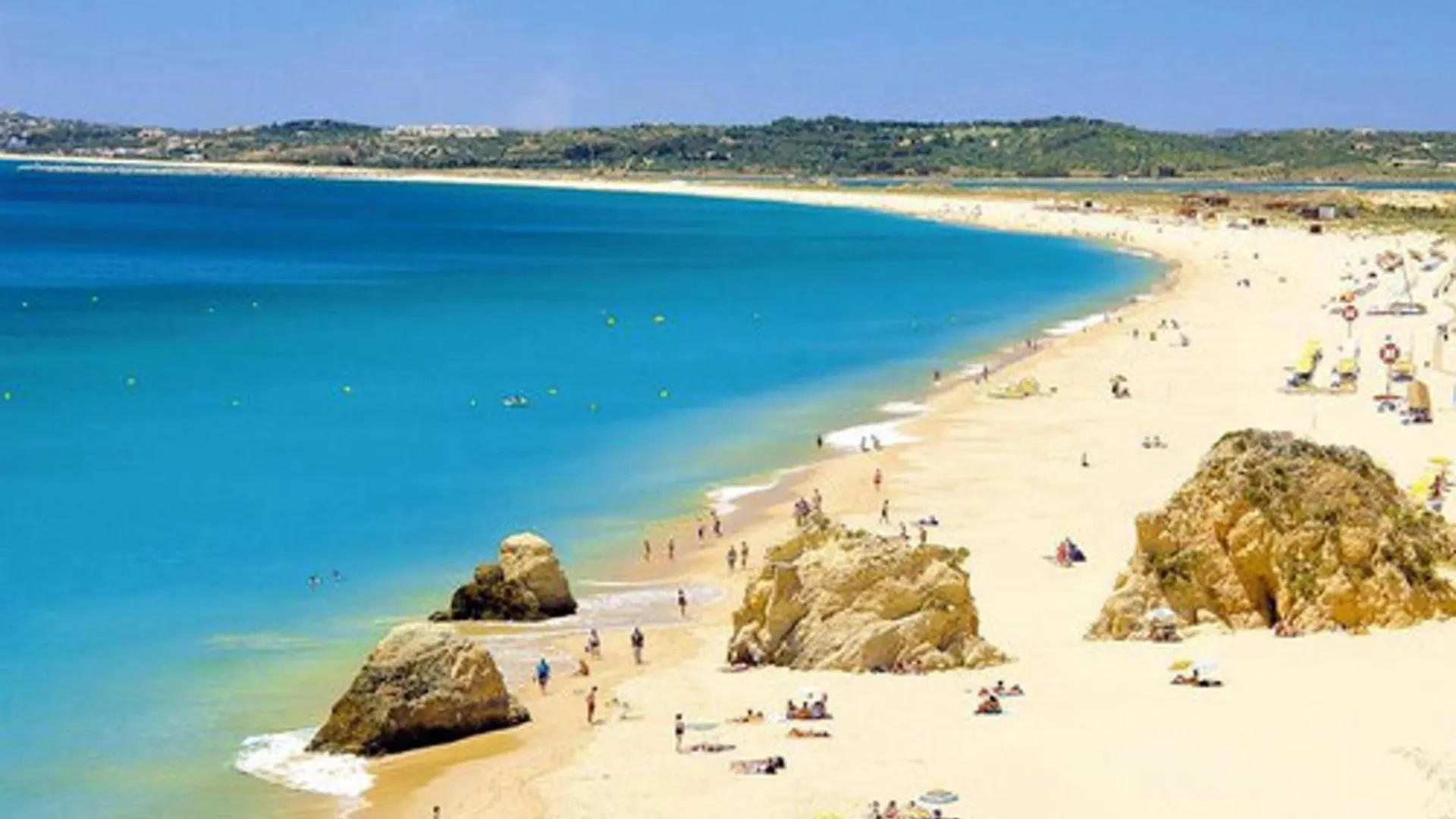 Spacious Apartment In Alvor 100 M² With Shared Pool