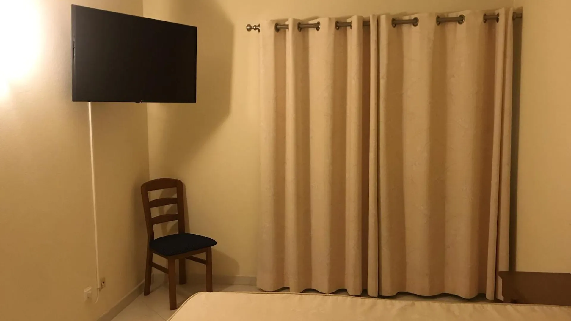 Spacious Apartment In Alvor 100 M² With Shared Pool 葡萄牙